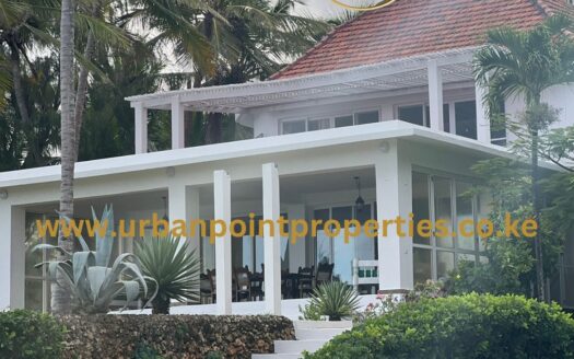 Villa in Malindi, 3bedroom main house and 2 one bedroom guest wing