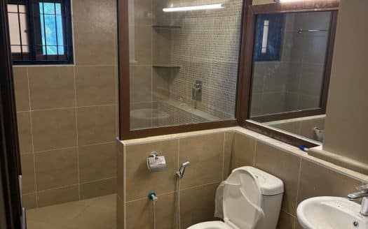 To let 5 bedroom Masionette newly renovated in a shared compound in Nyali.