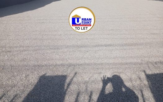 To let yard in Mombasa malindi highway in Nyali