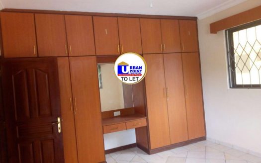 🏡 TO LET – SPACIOUS 3-BEDROOM APARTMENT IN NYALI